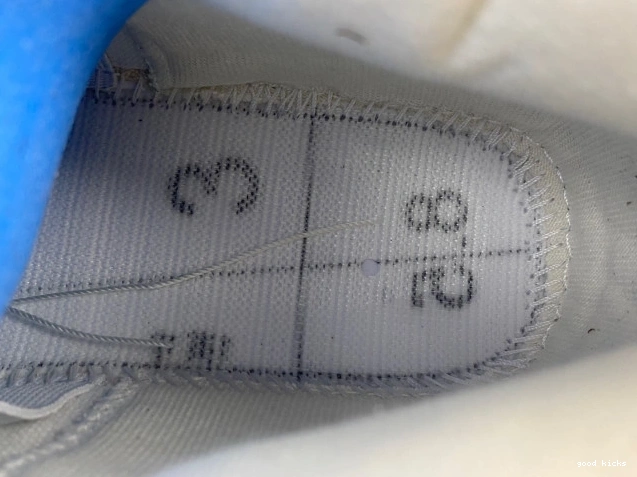 Cheap Levi's 4 Air AO2571-100 'White' Jordan x 0630